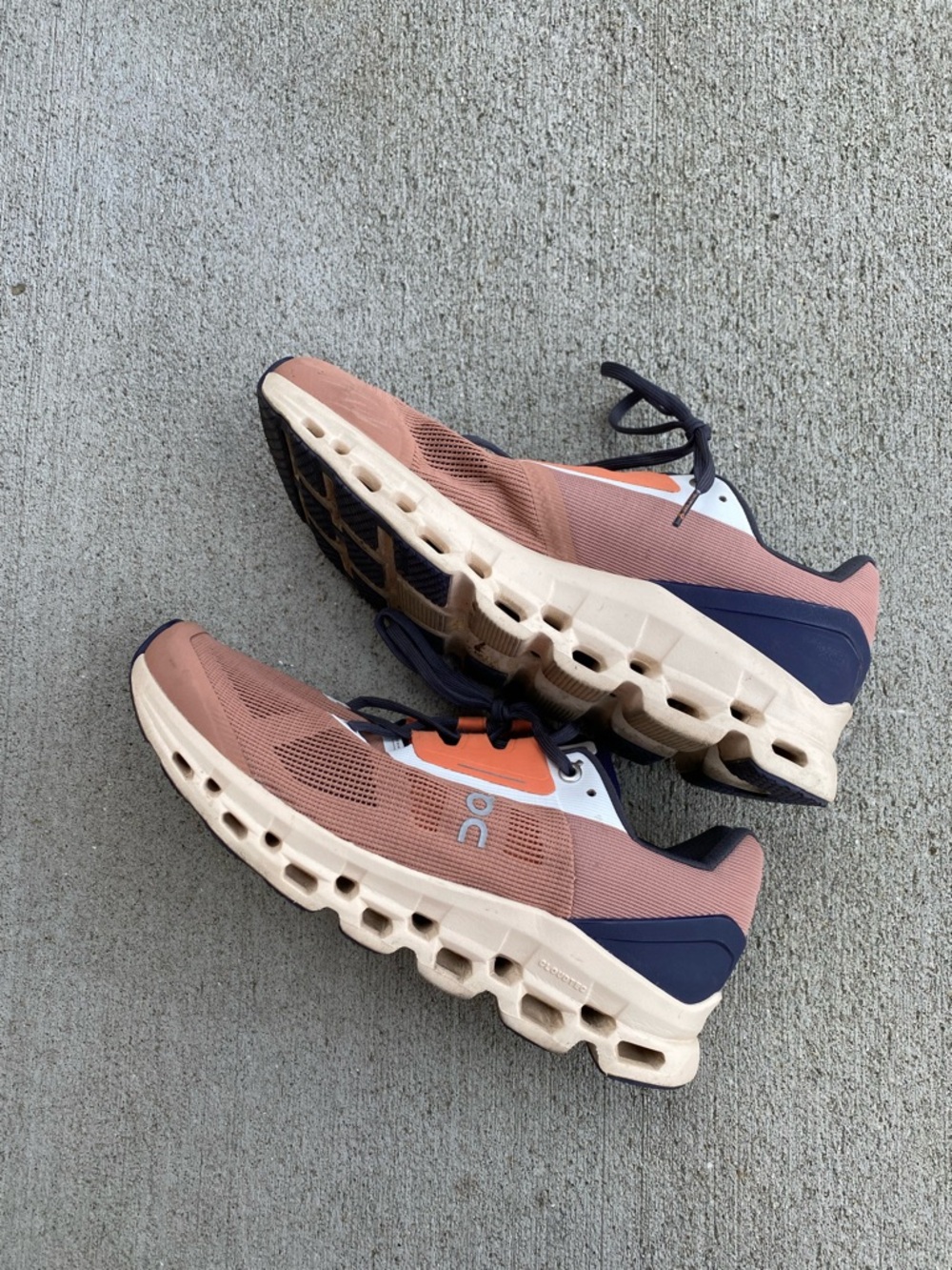 On Running cloud stratus Sneakers - Picture 3 of 6